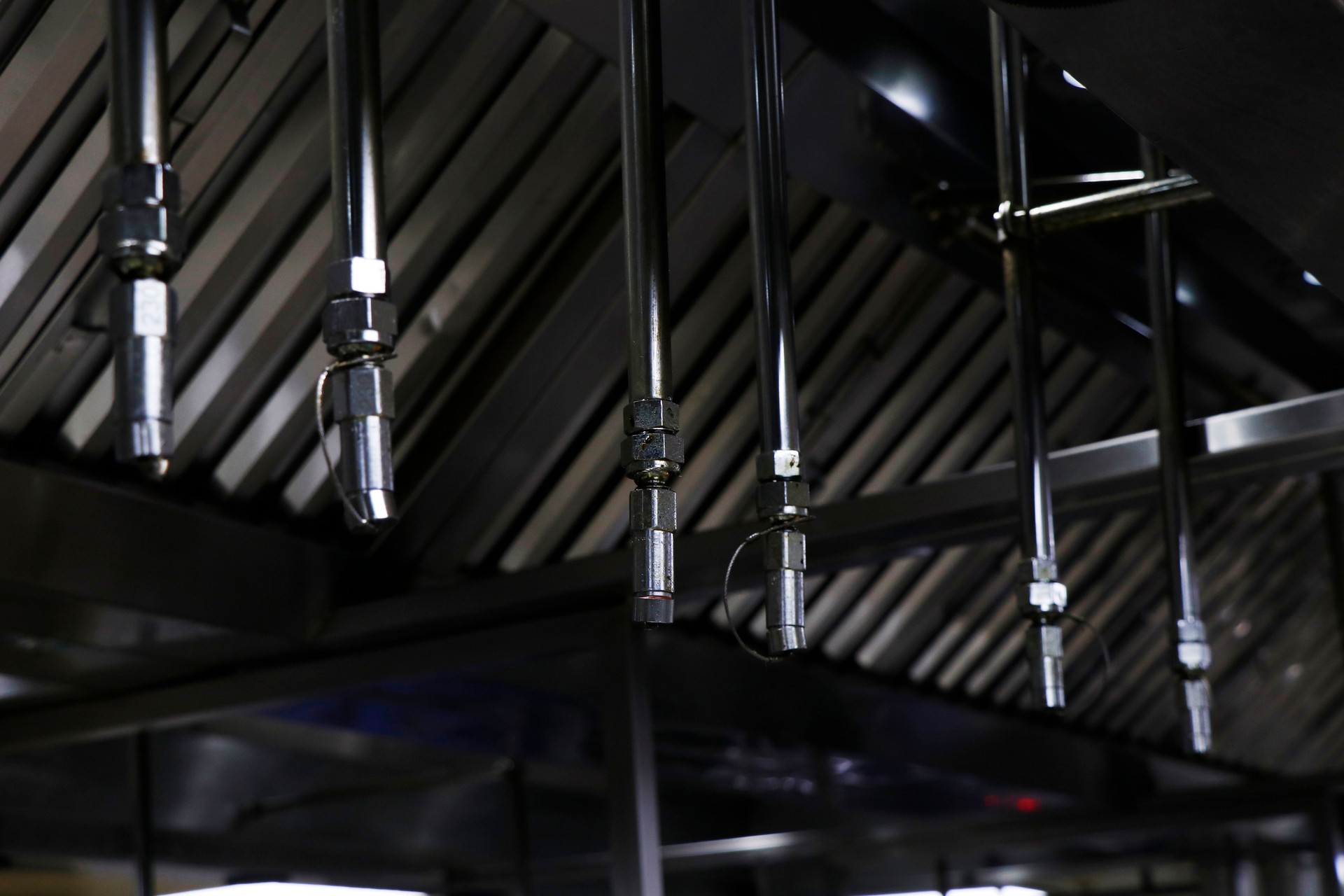 fire and safety equipment, emergency water dispenser sprinkler under the roof hood usually fixed in kitchen, factories and warehouses to prevent the fire accident in the premise